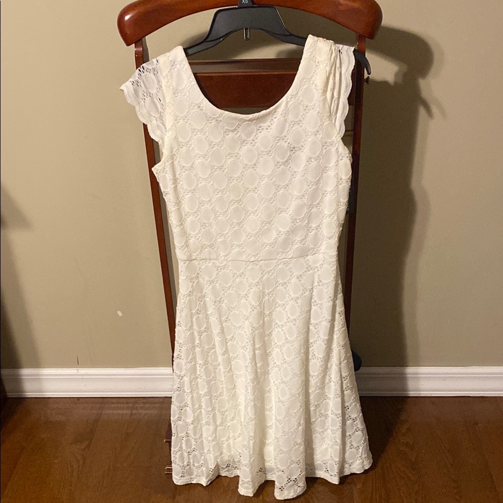 Elegant Cream Lace Dress